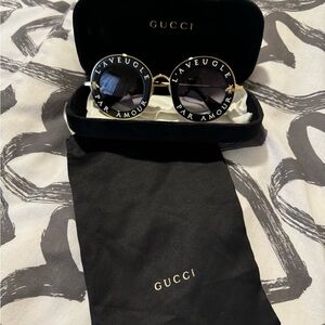 Gucci L'aveugle Par Amour
Metal Sunglasses